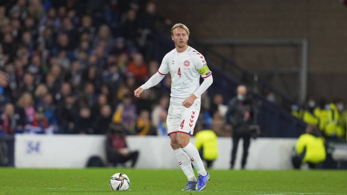 Kapitän Simon Kjaer im Auswärtstrikot