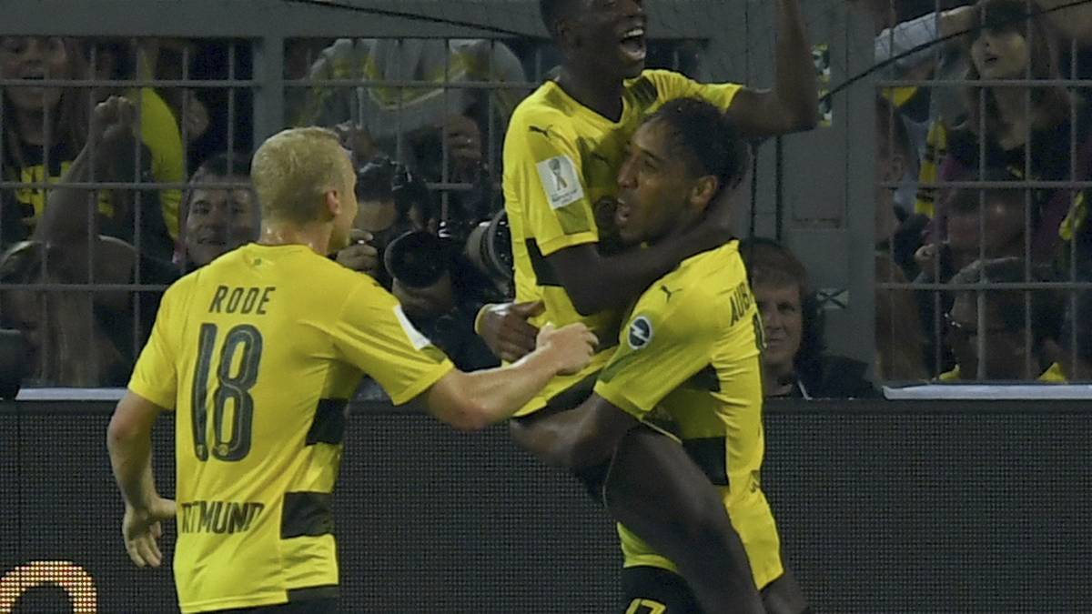 Nach einem Traumpass von Dembele macht's - na wer wohl - Aubameyang per Lupfer
