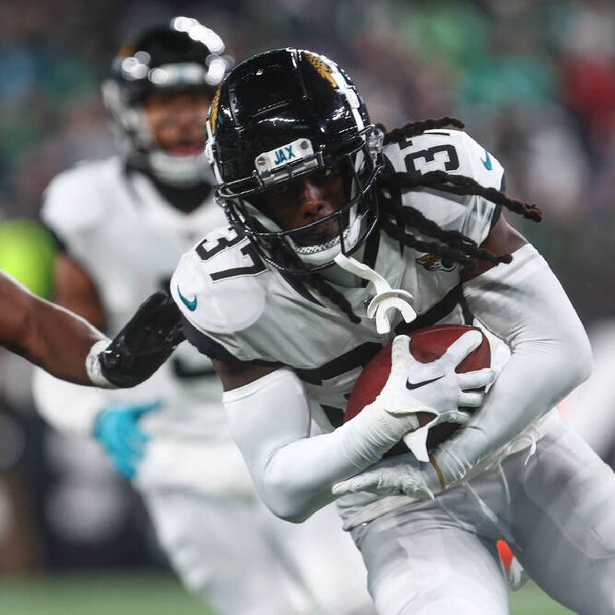 NFL: Jets-Pleite gegen Jaguars nach irrer Grinch-Verkleidung und irrem  Fumble