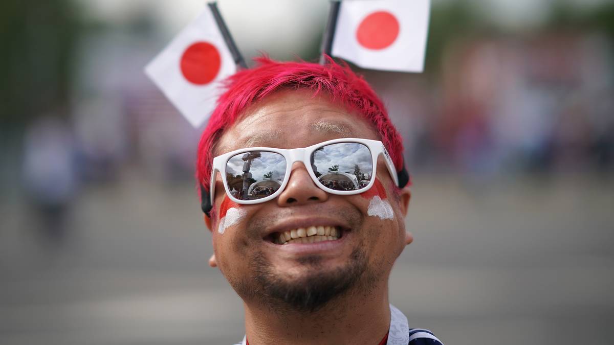 In der Gruppe H steigen die Japaner als letzte in das Turnier ein. Dieser Japaner wollte allerdings von Anfang an dabei sein
