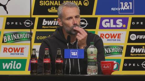 Beim 2:0 von Erling Haaland schickt BVB-Trainer ein Küsschen in Richtung der Mannschaft. Nach dem Spiel klärt er die Situation auf.