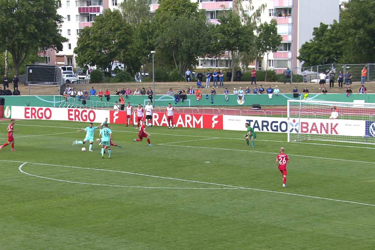 Der FC Einheit Wernigerode kam bei seinem DFB-Pokal-Debüt unter die Räder. Gegen den SC Paderborn verlor der Oberligist 0:10 - vier Treffer gingen auf das Konto von Neuzugang Marvin Pieringer.