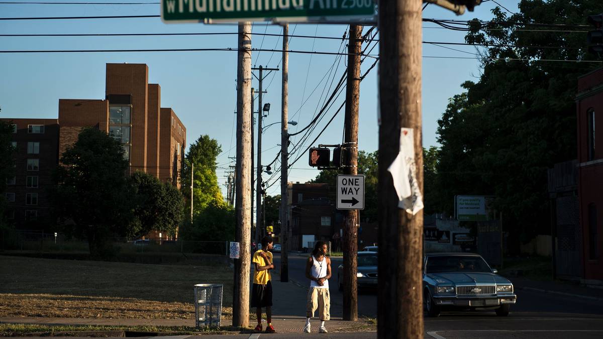 Die nach Muhammad Ali benannte Straße, auch dort kommt der Trauerzug vorbei, für den sich 15.000 Tausend Menschen angekündigt haben, um Ali das letzte Geleit zu geben