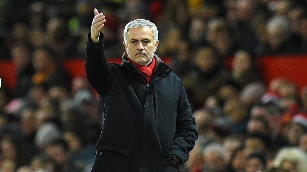 Der Klub von Startrainer Jose Mourinho ist auf der Suche nach einer Verstärkung für die Offensive und würde Sanchez mit offenen Armen empfangen