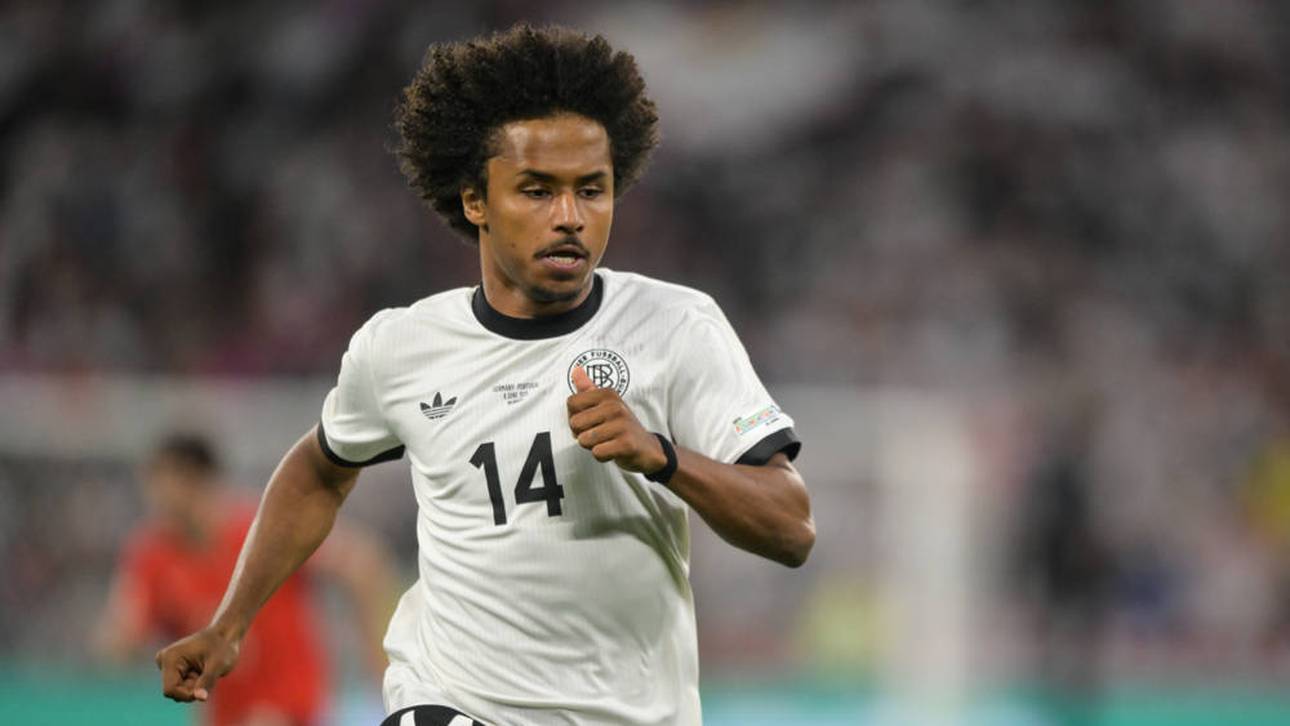 Karim Adeyemi sah gegen Frankreich Gelb wegen einer vermeintlichen Schwalbe
