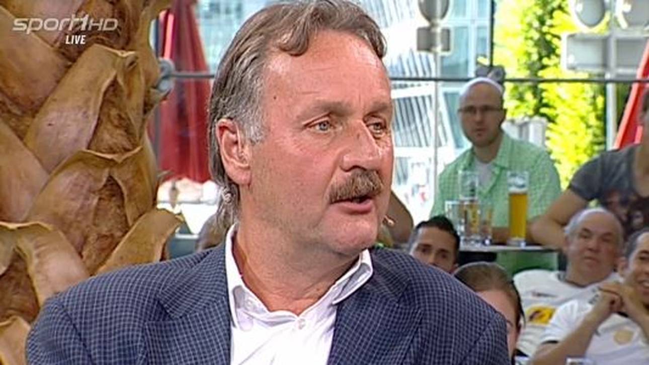 Neururer: „Löw kokettiert“