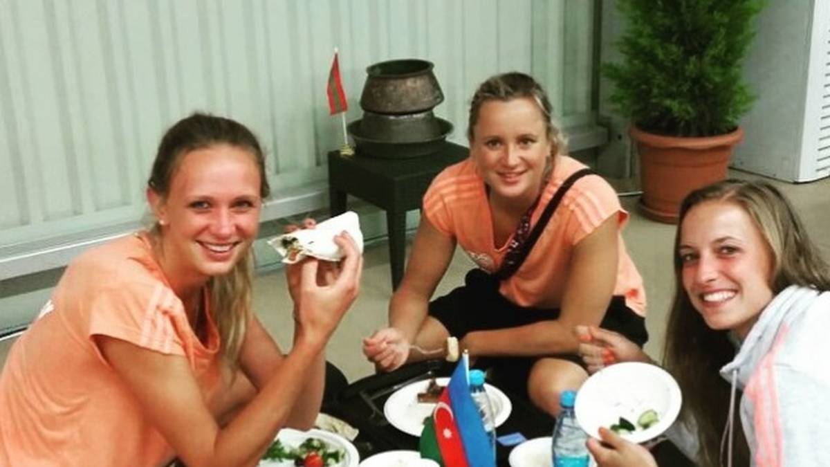 Ein Lunch für Sieger: Die deutschen Volleyballerinnen stehen in Baku im Viertelfinale - und lassen es sich aus gutem Grund gut gehen