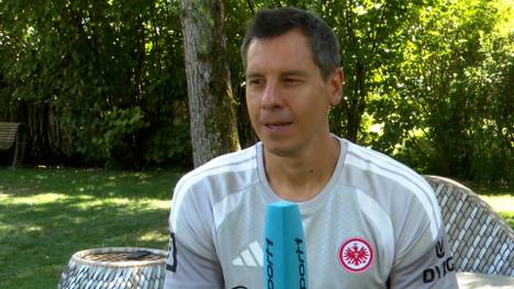 Der Abgang von Nathaniel Brown dürfte Eintracht Frankfurt schmerzen. Dennoch sieht Sportdirektor Timmo Hardung auch Positives in Browns Wechsel nach München.