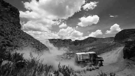 Gerard De Rooy fährt mit Co-Pilot Jurgen Damen bei der Rallye Dakar