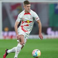Fußball-Bundesligist RB Leipzig hat in der Kaderplanung eine Schlüsselpersonalie geklärt und Spielmacher Dani Olmo langfristig an sich gebunden.