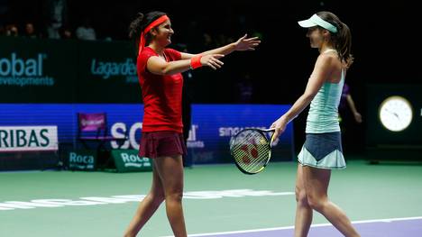 Martina Hingis (r.) und Sania Mirza gewannen das Doppel-Finale souverän