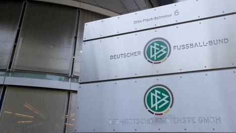 Der DFB prüft einem Bericht zufolge einen Ausstieg aus den Verträgen mit der Schweizer Vermarktungsfirma Infront