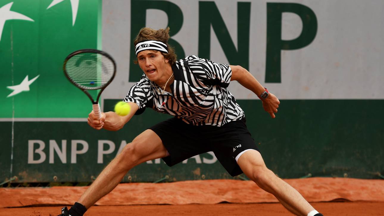 Zverev setzt sich im Nachsitzen durch