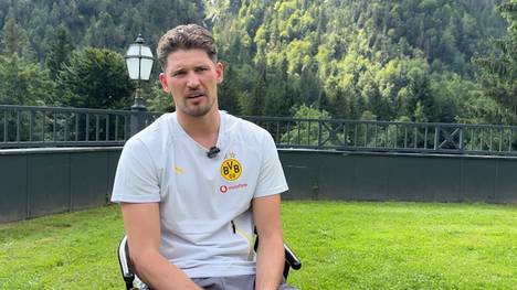 Die Klub-WM im Sommer sieht BVB-Keeper Gregor Kobel als möglichen Vorteil für die Dortmunder. Im Exklusiv-Interview mit SPORT1 erklärt er, warum. 