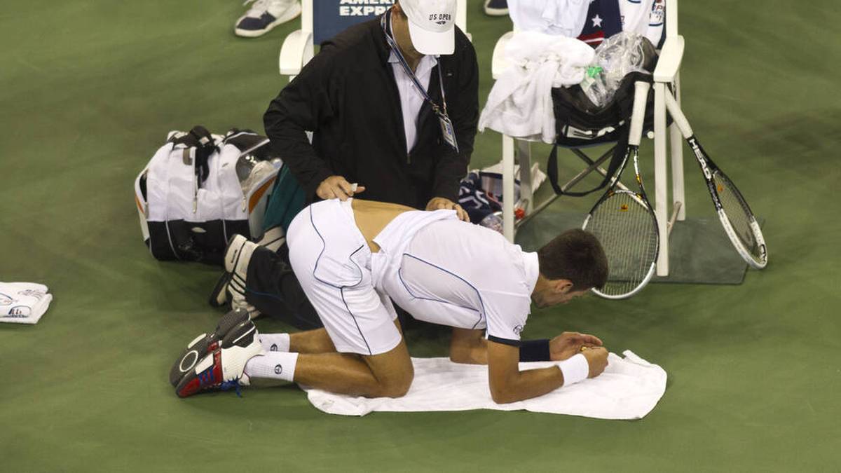 Novak Djokovic musste sich im Finale wegen Rückenschmerzen behandeln lassen