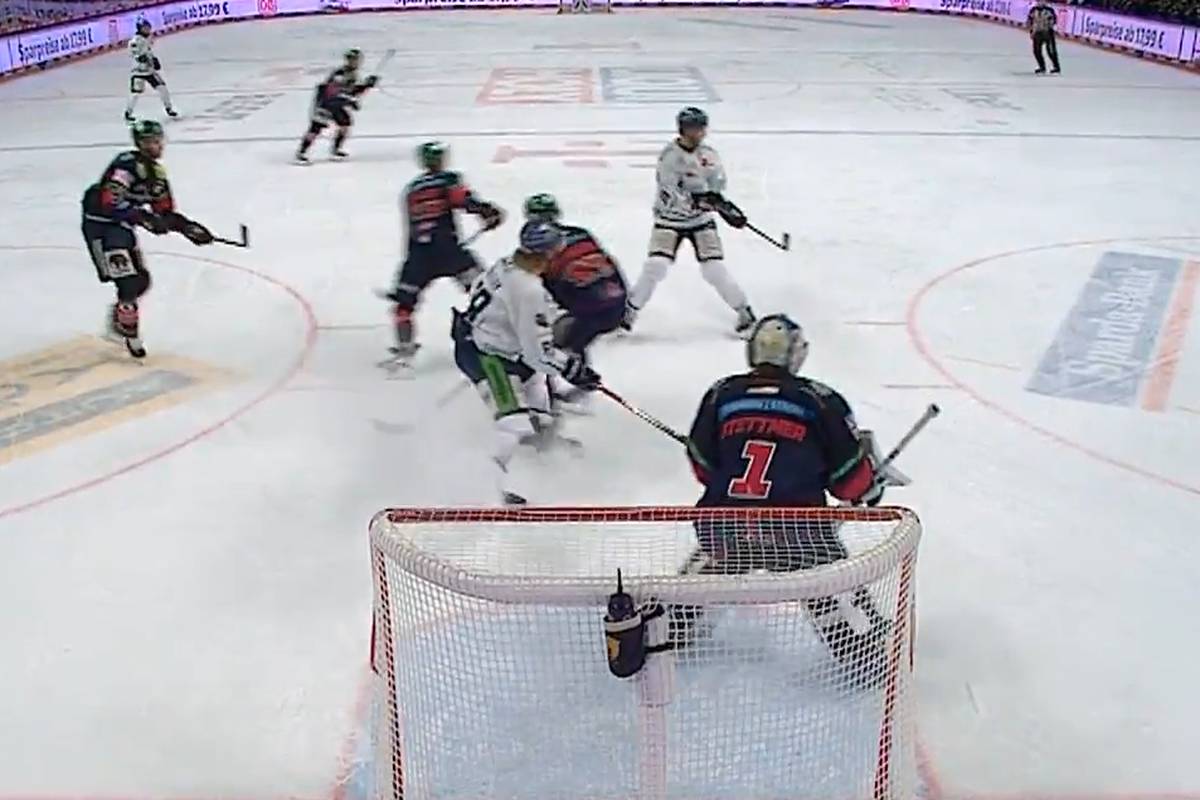 Eisbären Berlin - Straubing Tigers