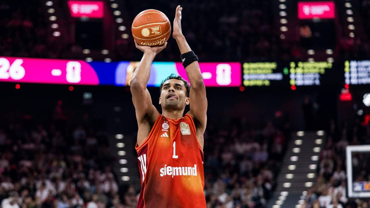 Bayern stürmen ins Halbfinale