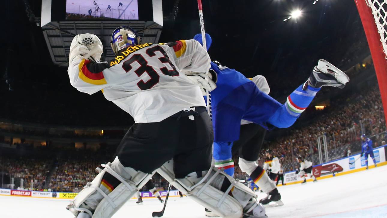 Aus den Birken lacht über sich selbst