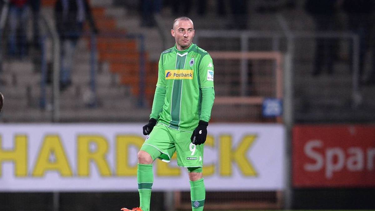 Drmic kommt 2015 als große Offensiv-Hoffnung für zehn Millionen Euro vom Nachbarn Bayer Leverkusen. Doch in Gladbach läuft es einfach nicht. Der Schweizer wird zum HSV verliehen, fehlt zudem häufig verletzt. Nach nur fünf Ligaspielen in der Saison 2018/19 verlängert die Borussia den auslaufenden Vertrag nicht mehr.