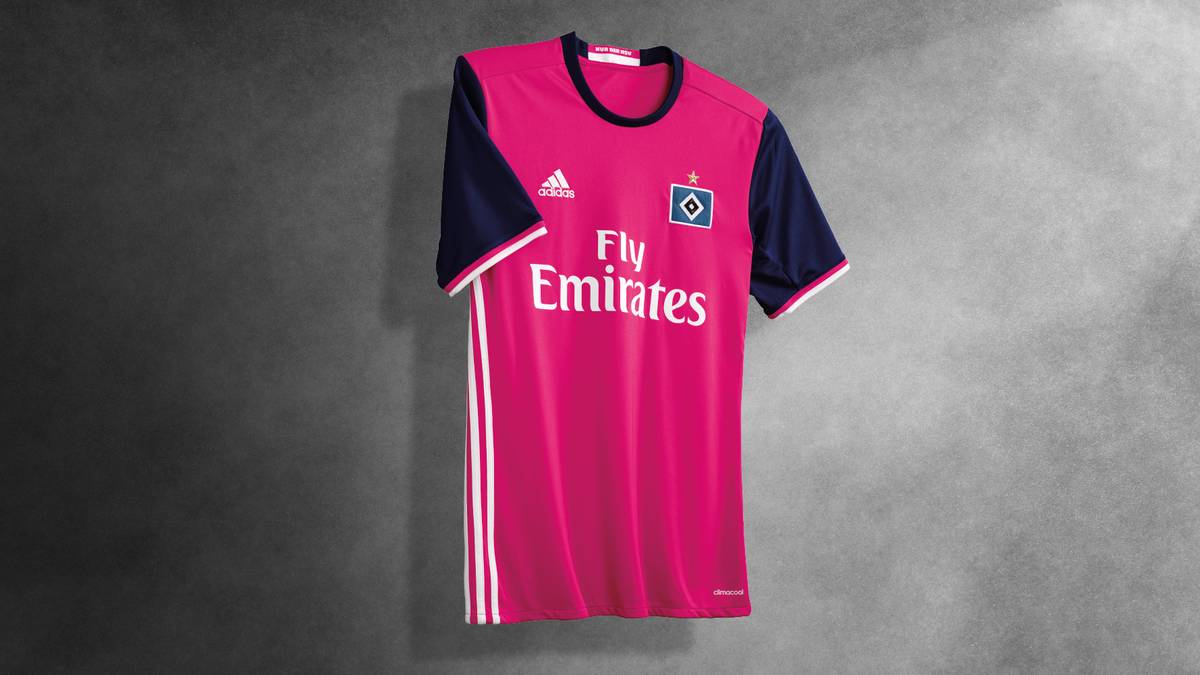 Der Hamburger SV überraschte in der Saison 2016/17 seine Fans mit einem ganz speziellen Auswärtsdress...