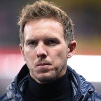 Bundestrainer Julian Nagelsmann ist nach den bitteren Niederlagen gegen die Türkei und Österreich sichtbar bemüht, einen neuen Ton zu finden - und vollzieht dabei einen waghalsigen Drahtseilakt.