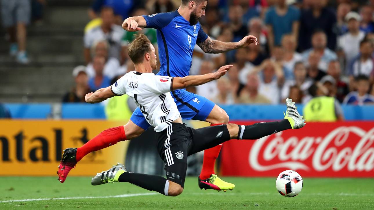 Netz feiert Höwedes‘ Wundergrätsche