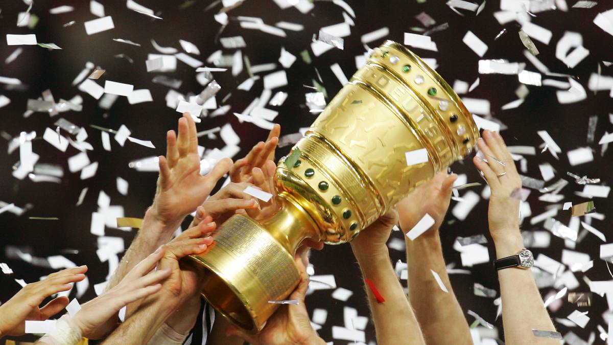 04.02.2020 - 05.02.2020, DFB-POKAL-ACHTELFINALE: "Berlin, Berlin. Wir fahren nach Berlin!" Anfang Februar entscheidet sich, welcher Verein der verbleibenden 16 Klubs weiter von der Reise ins Olympiastadion träumen darf. Ob Regionalligist SC Verl oder der BVB - der Pokal hat seine eigenen Gesetze