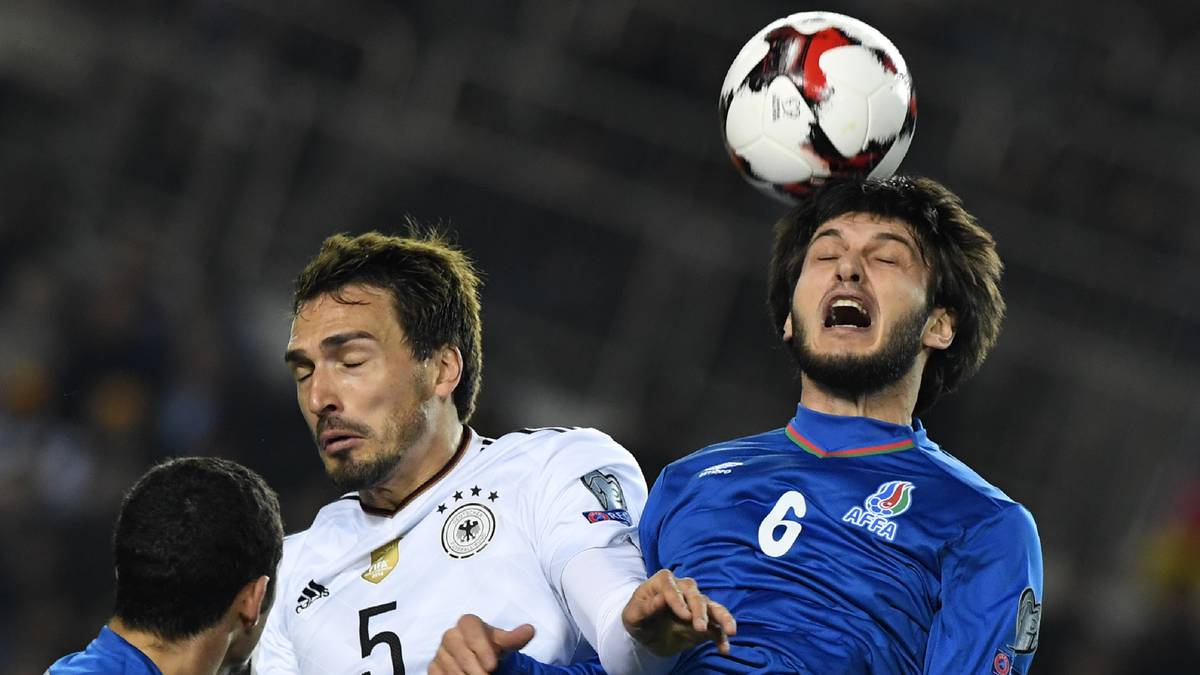 MATS HUMMELS: Auf den Abwehrchef war Aserbaidschan gut vorbereitet, stellte ihn im Spielaufbau zu. Deswegen im erstem Durchgang ohne großen Einfluss nach vorne. Im zweiten Abschnitt dann aber offensiver. Hinten ohne Fehler. SPORT1-Note: 3