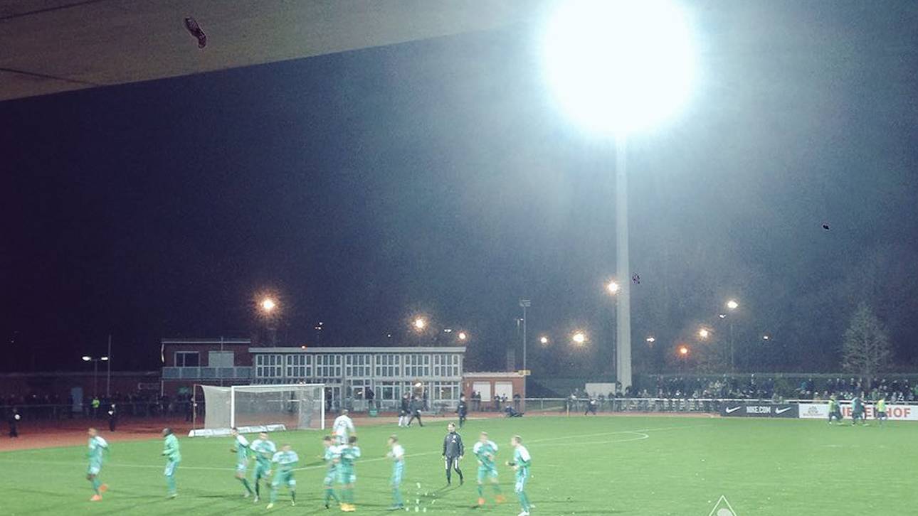 Werder verliert nach Flutlichtausfall