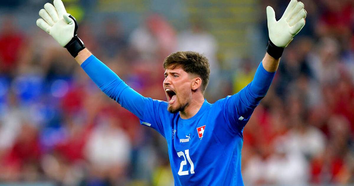 World Cup 2022: Gregor Kobel defends BVB colleagues - and talks about FC ...