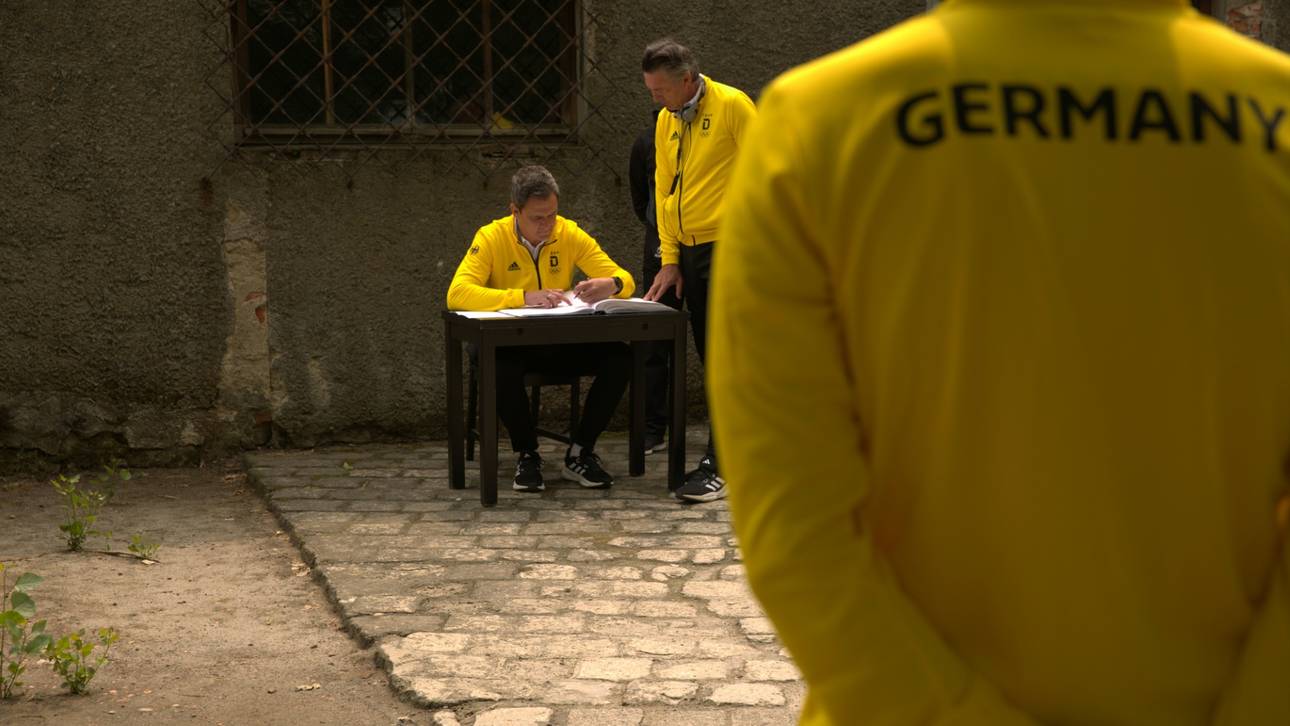 Deutsche Delegation besucht Auschwitz