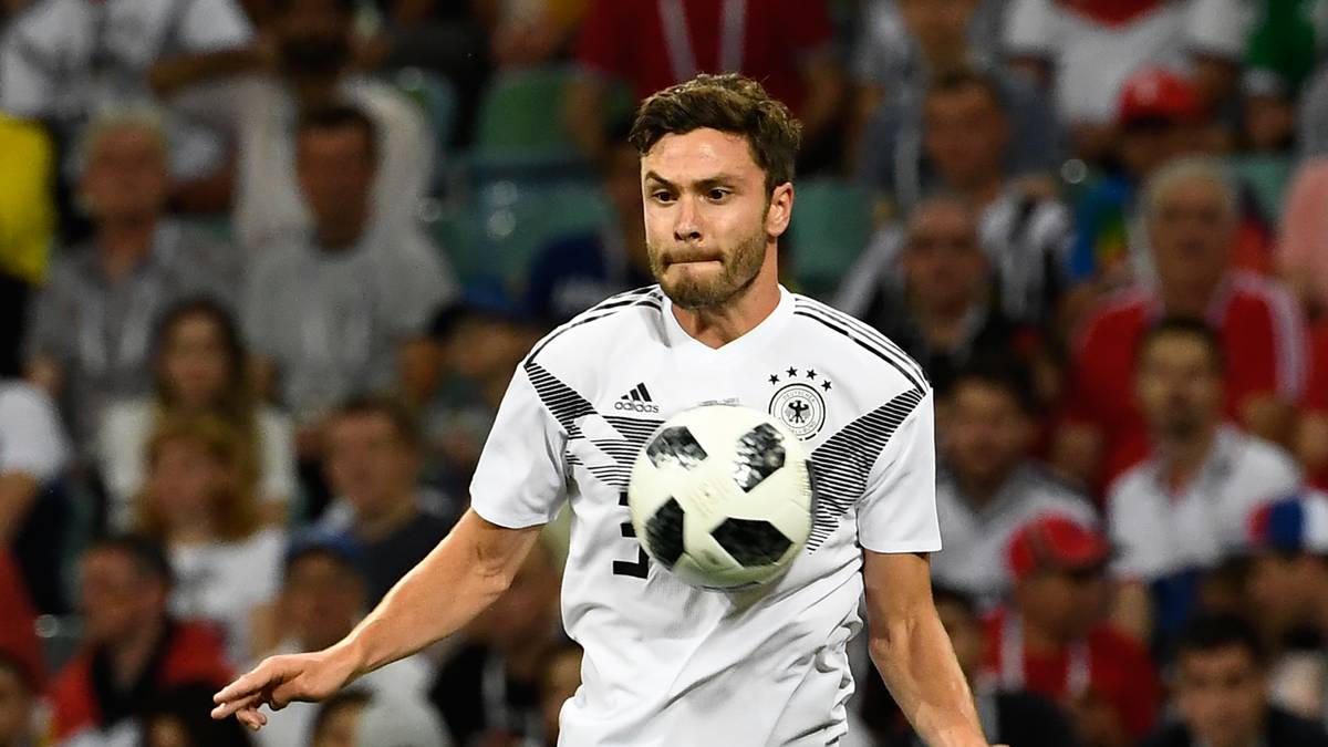 JONAS HECTOR (bis 87.): Rutschte für Plattenhardt in die Startelf und zeigte sich stark verbessert. Rettete weltklasse in der 44. Minute per Hacke gegen Schwedens Claesson und schaltete sich auch in der Offensive ein. SPORT1-Note: 3,5