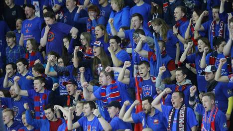 Die Fans von SKA St. Petersburg können sich über den ersten KHL-Titel freuen