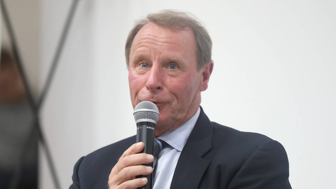 Vogts verteidigt Neymar-Transfer