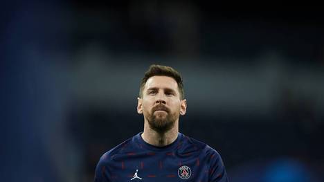 So richtig durchgestartet ist Lionel Messi bei PSG nicht. Nach dem frühen Aus in der Champions League gegen Real Madrid soll der Argentinier nun bereits wieder an einen Abschied denken.