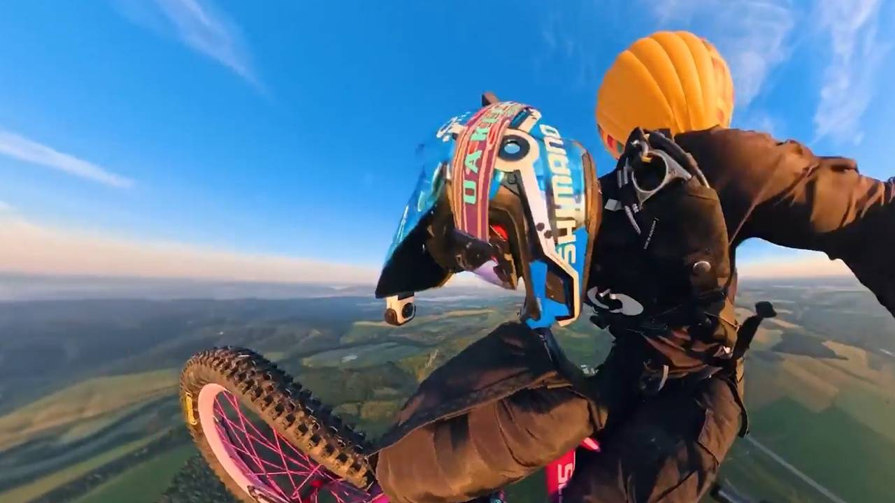 Unfassbare Bilder! Dieser Stunt ist atemberaubend