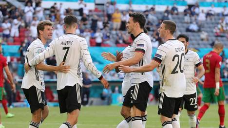 Die DFB-Elf kann heute gegen Ungarn das Achtelfinale klar machen. Doch gegen wen spielt Deutschland dann? Das könnten die möglichen Gegner der deutschen Nationalmannschaft sein.