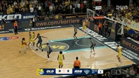 Die BBL-Highlights der Basketball-Partie EWE Baskets Oldenburg - MLP Academics Heidelberg im Video.