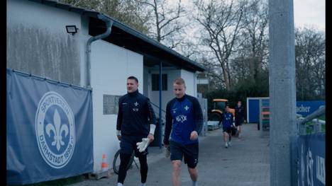 Am kommenden Spieltag trifft Tabellenführer FC Schalke 04 im Topspiel der 2. Bundesliga auf den Zweitplatzierten SV Darmstadt 98. Der ehemalige Lilien-Kapitän Fabian Holland könnte dabei seinen persönlichen Aufstiegs-Hattrick perfekt machen und zum dritten Mal in die Bundesliga aufsteigen.