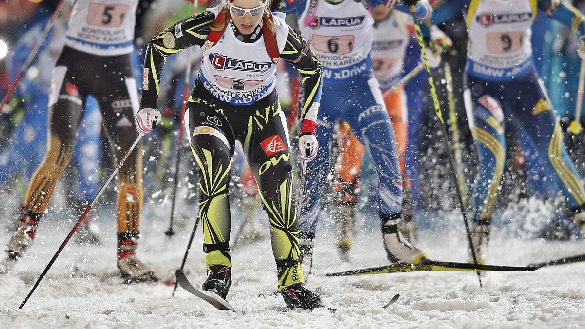 Auf geht's zur Biathlon-WM 2015 im finnischen Kontiolahti. Zu Beginn steht die Mixed-Staffel an. Mit dabei auch die deutsche Starterin Luise Kummer (l.)