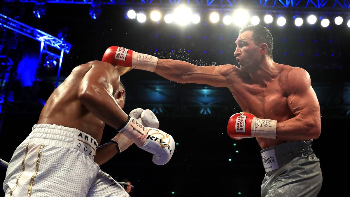 In der Folge entwickelt sich ein Kampf auf Augenhöhe, dessen Ausgang völlig offen scheint