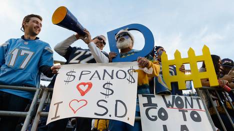 Die Fans der San Diego Chargers hatten zuletzt mit Plakaten für einen Verbleib geworben