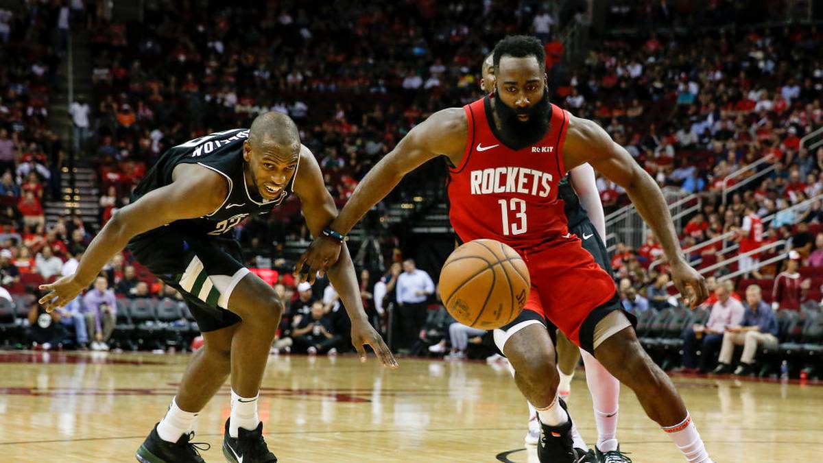 JAMES HARDEN (Houston Rockets): Nur ein klein wenig Zielwasser mehr als Conley hatte Harden getrunken. Der Rockets-Star verfehlte elf von 13 Würfen aus dem Feld (1-8 Dreier). Immerhin von der Freiwurflinie lief es (14 von 14) für Harden, zudem gab er 14 Assists