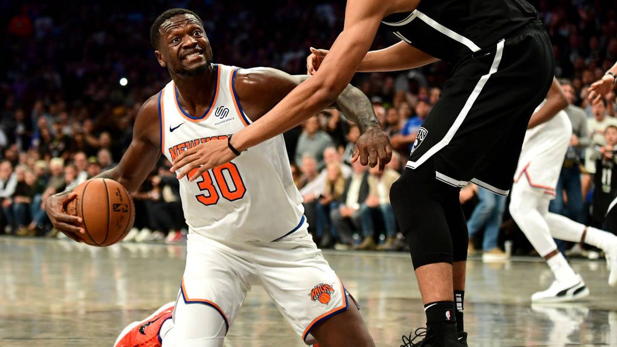 NEW YORK KNICKS: Vor der Saison war die große Frage, wie Coach David Fizdale mit der Point Guard-Position umgeht. Elfrid Payton sollte das Trio mit Dennis Smith Jr. und Frank Ntilikina anführen. Aber vor allem Smith zeigt sich unterirdisch zum Auftakt und Ntilikina ist körperlich nicht stark genug, um sich unter dem Ring durchzusetzen. Für diese Baustelle müssen die Knicks dringend eine Lösung finden