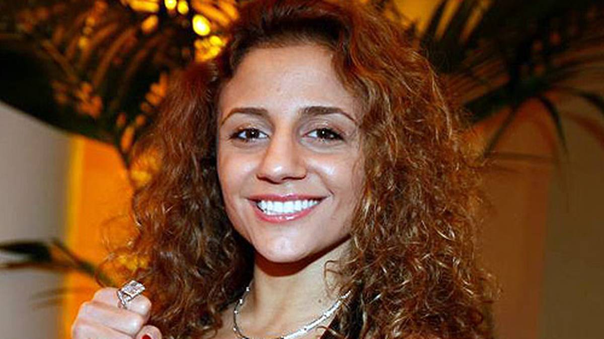 Aber auch außerhalb des Boxrings macht die aus Armenien stammende Kentikian eine gute Figur. Im Abendkleid...