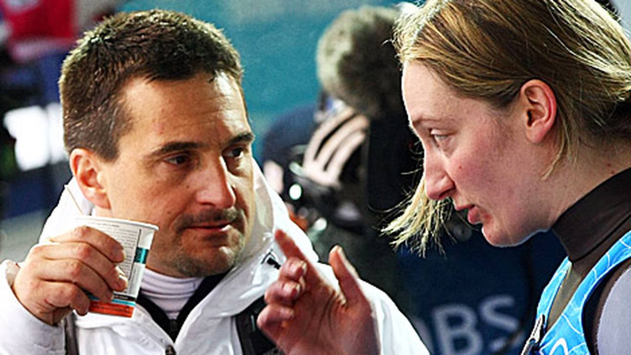 Hackl greift Hüfner an