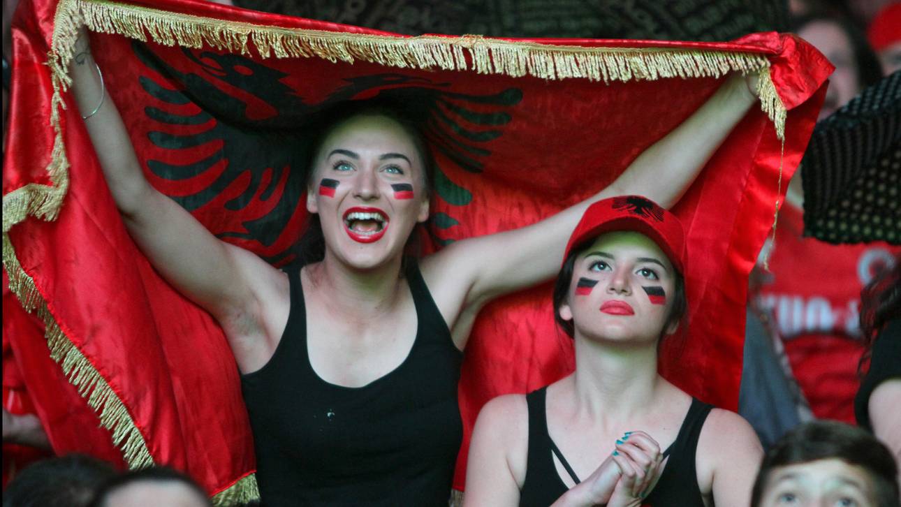 Albaniens Presse feiert ihre Helden