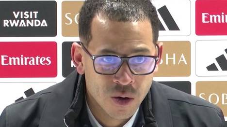 Der FC Chelsea ist im Halbfinale des League Cups an Arsenal gescheitert. Trainer Liam Rosenior zeigte sich nach der 0:1-Niederlage enttäuscht, lobte aber den Kampfgeist seines Teams.