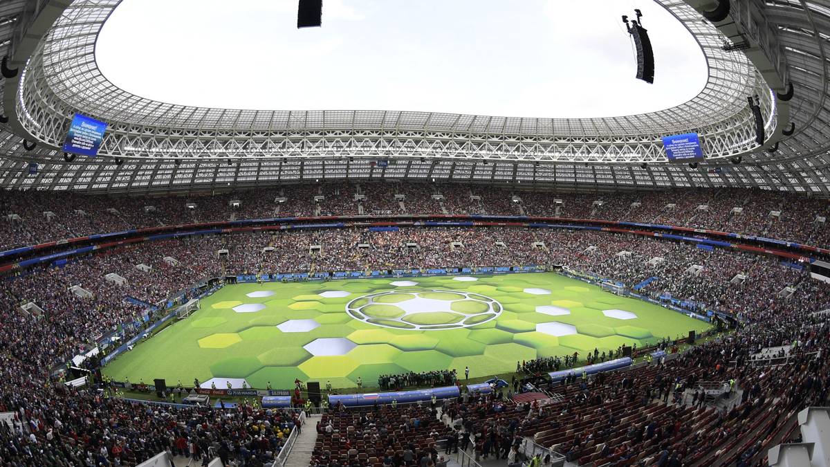 Das Luschniki-Stadion fasst 81.000 Zuschauer und wurde für die Eröffnungsfeier schick gemacht