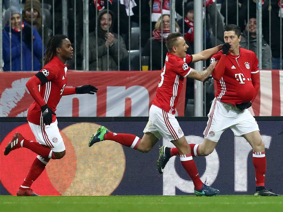 Lewandowski Wird Papa Ancelotti Denkt Das Macht Ihn Noch Besser